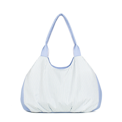 Зручна легка сумка в біло-блакитну смужку з колекціі Сойка та Конюшина е-642