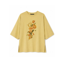 Футболка oversize кольору жовтого банана з букетом тюльпанів