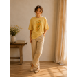 Футболка oversize кольору жовтого банана з букетом тюльпанів