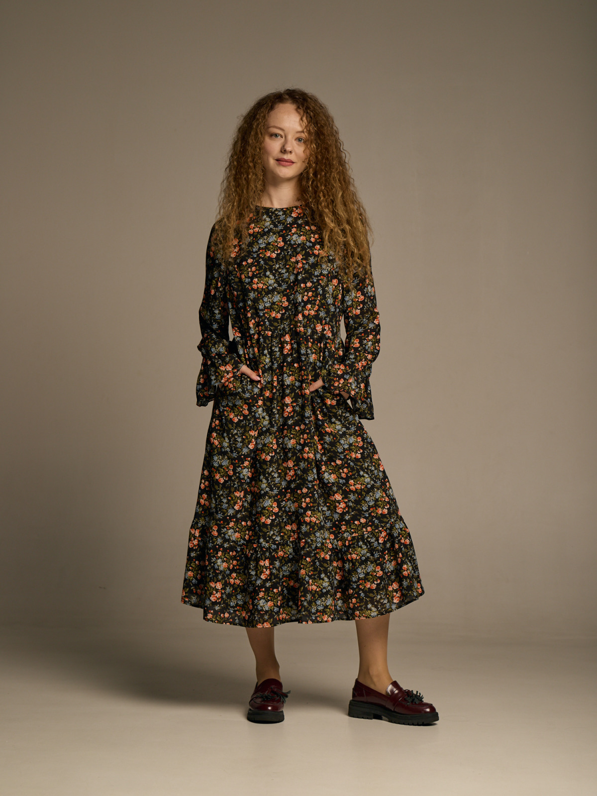 Жіноча сукня міді з довгим рукавом з квітковим принтом Ellerby black