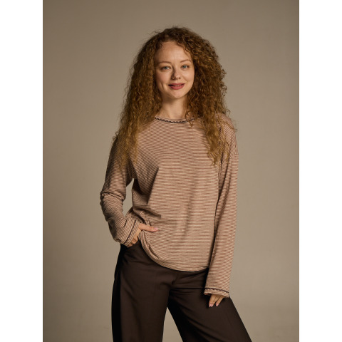 Лонгслів оверсайз в тоненьку коричнево-бежеву смужку