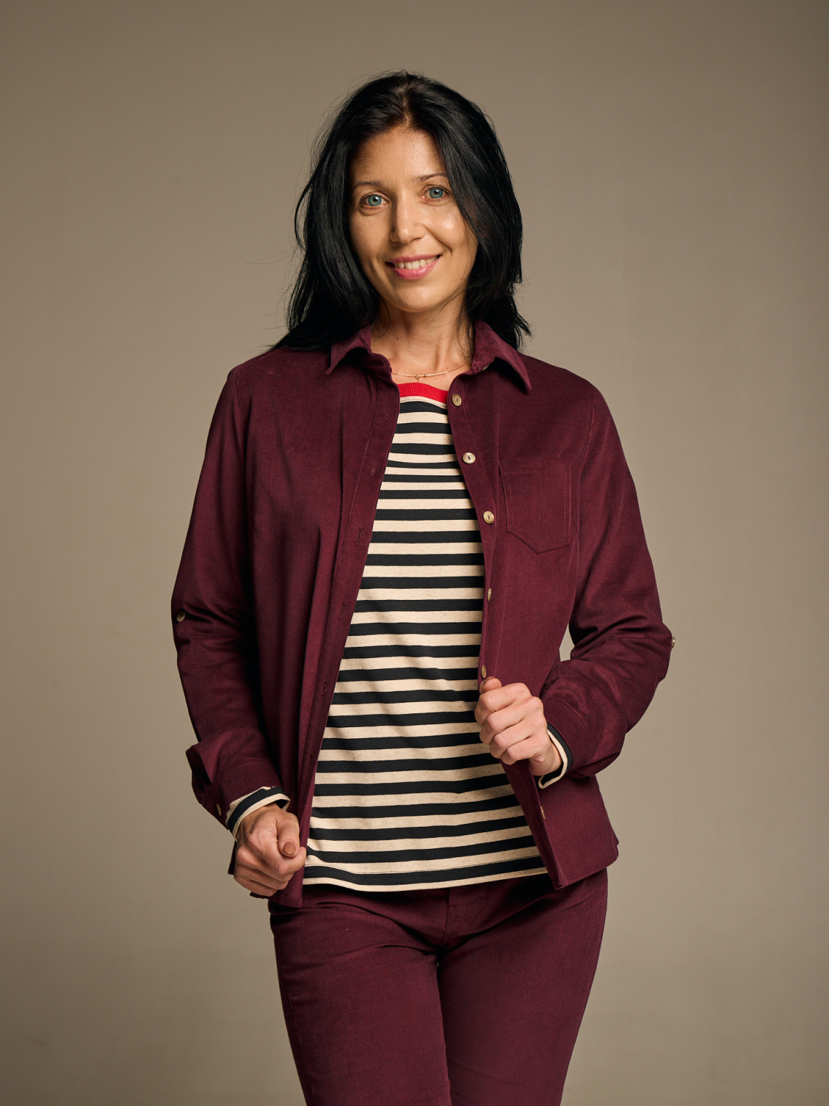 Жіноча сорочка з мікровельвету у кольорі бургунді