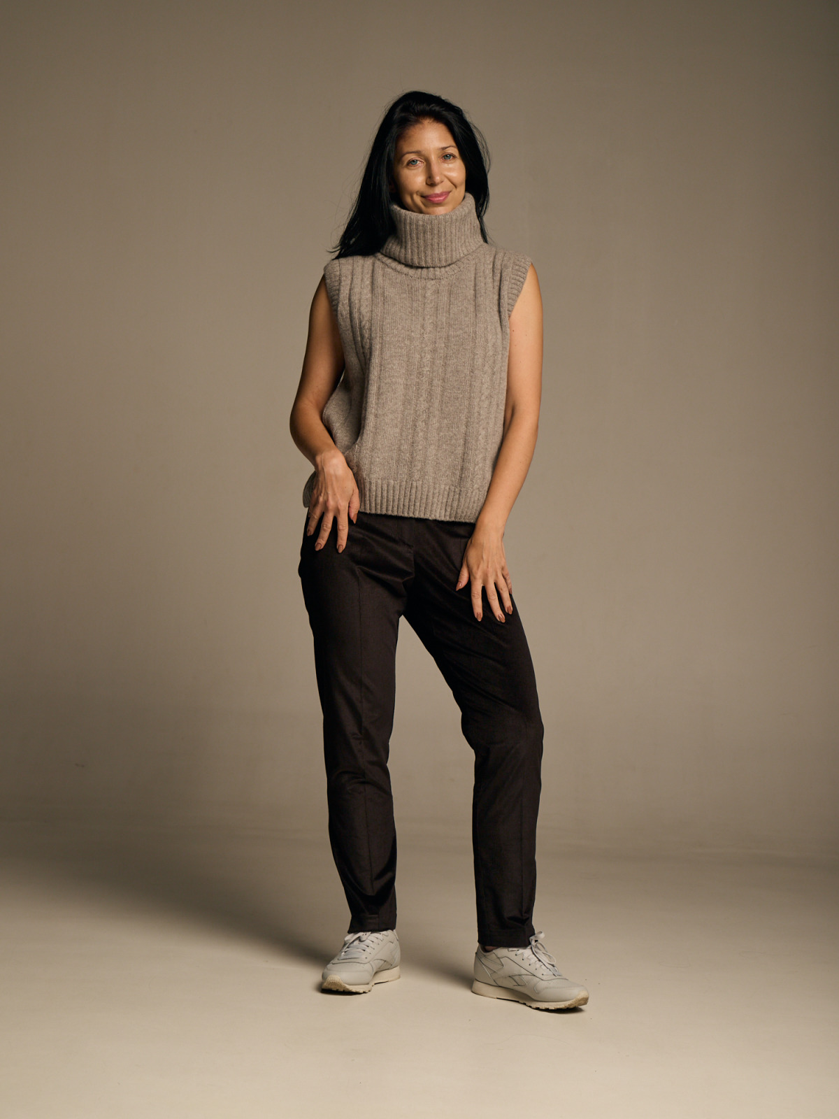 Жіночі чорні штани чинос