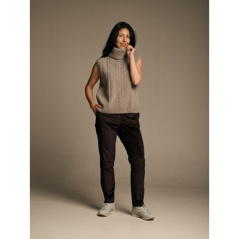 Жіночі мікровельветові штани чінос темно-коричневого кольору