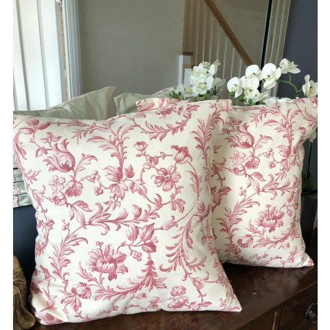 Подушка IRONWORK SCROLL 50*50 (Cranberry)