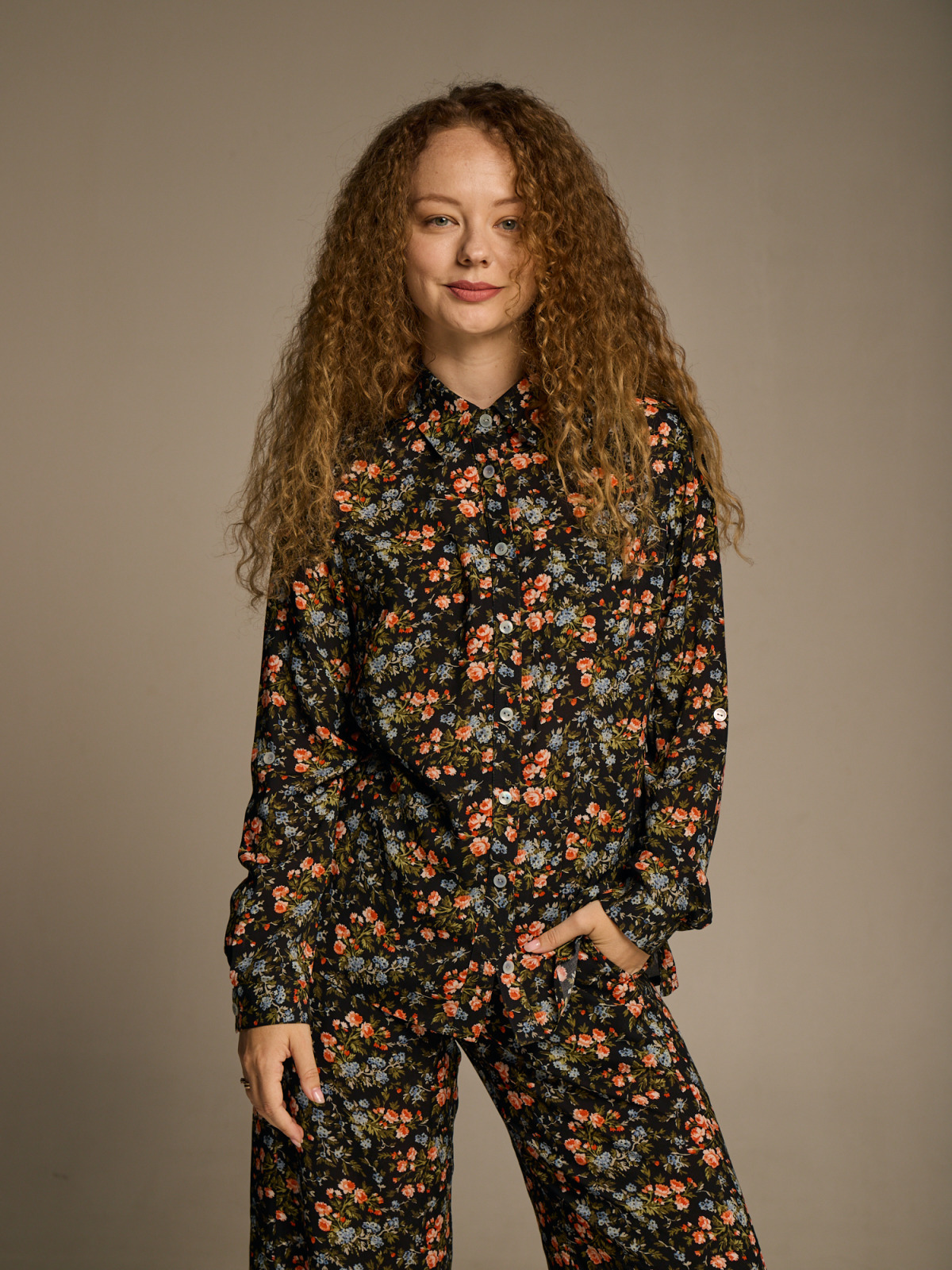 Жіноча блузка-сорочка з віскози з принтом Ellerby black