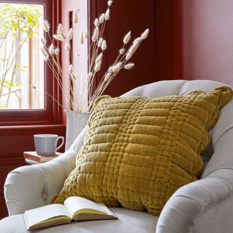 Декоративна подушка SCALLOPED 43*43 (Ochre Yellow)
