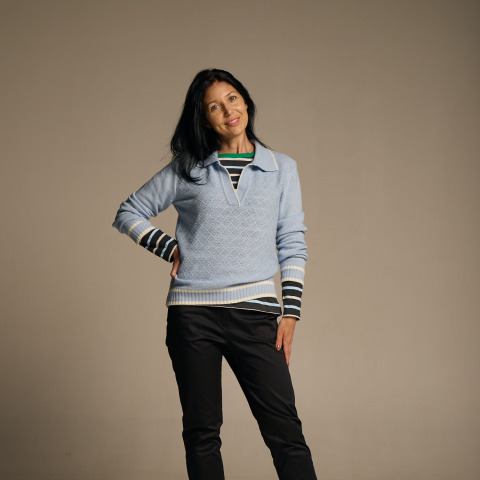 Блакитний пуловер -поло з вовни ягня