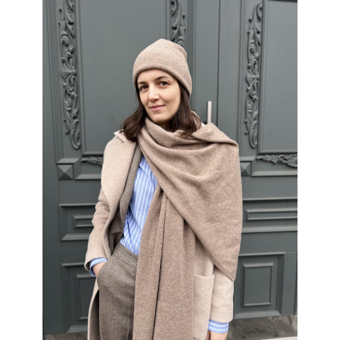 В’язаний шарф-палантин бежевого кольору з кашеміру та вовни